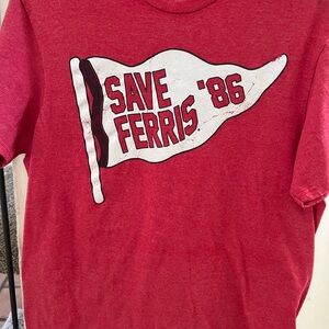 ‘Save Ferris’ tee. M